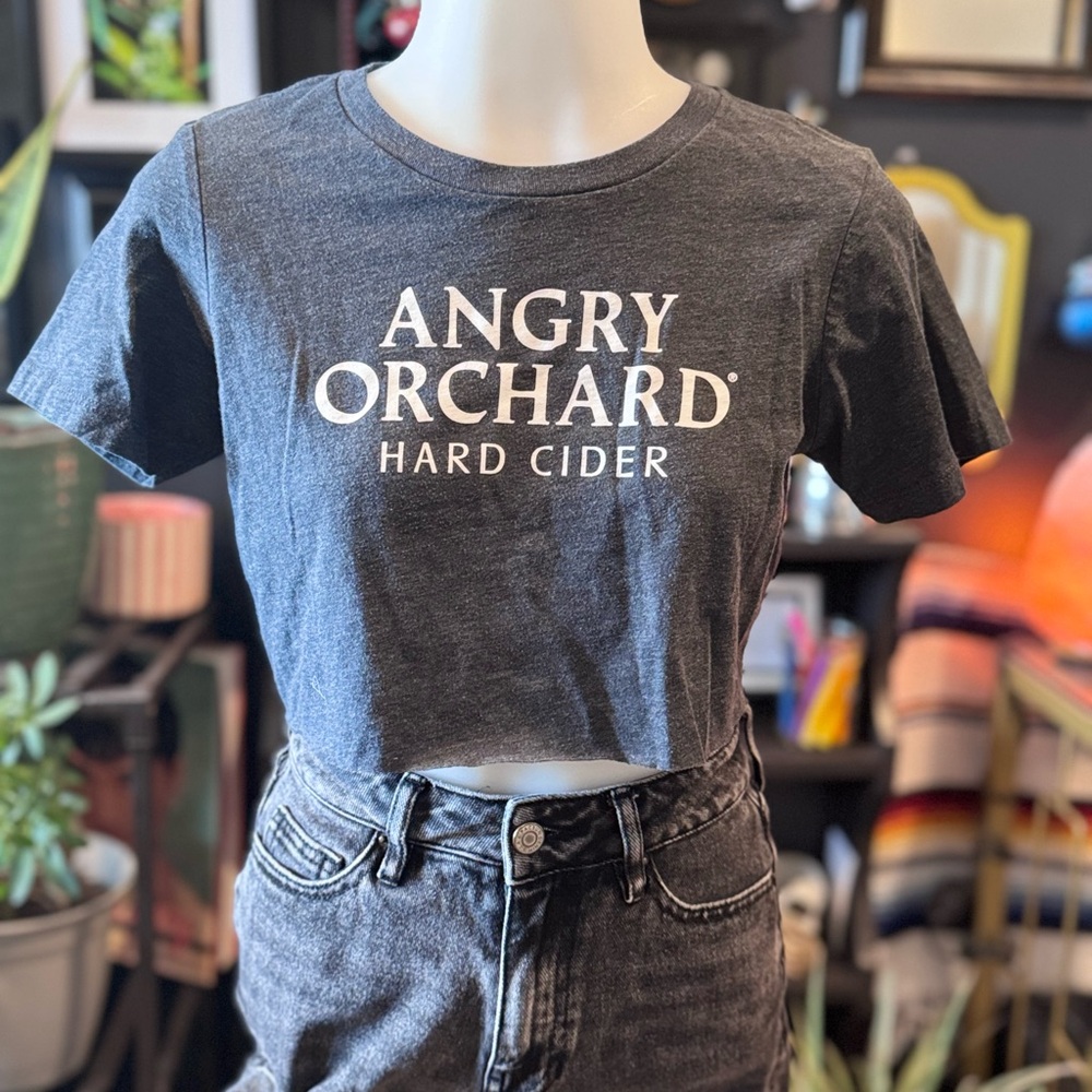 Angry Orchard Women’s crop